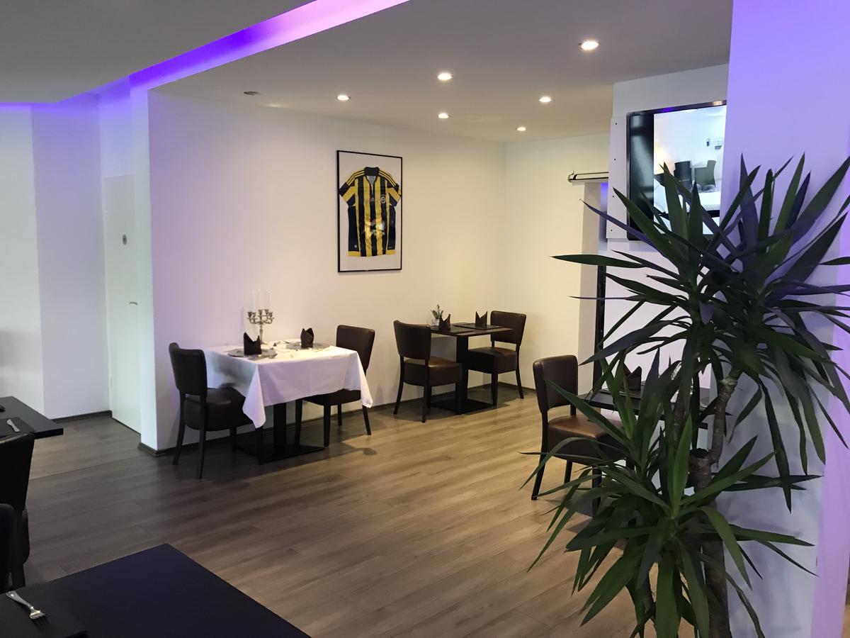 文森特酒店 辛斯海姆 外观 照片